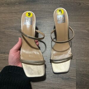 NWOT DOLCE VITA SQUARE TOE HEELS